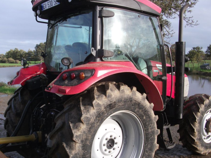 Tracteur de marque MC CORMICK de 2013