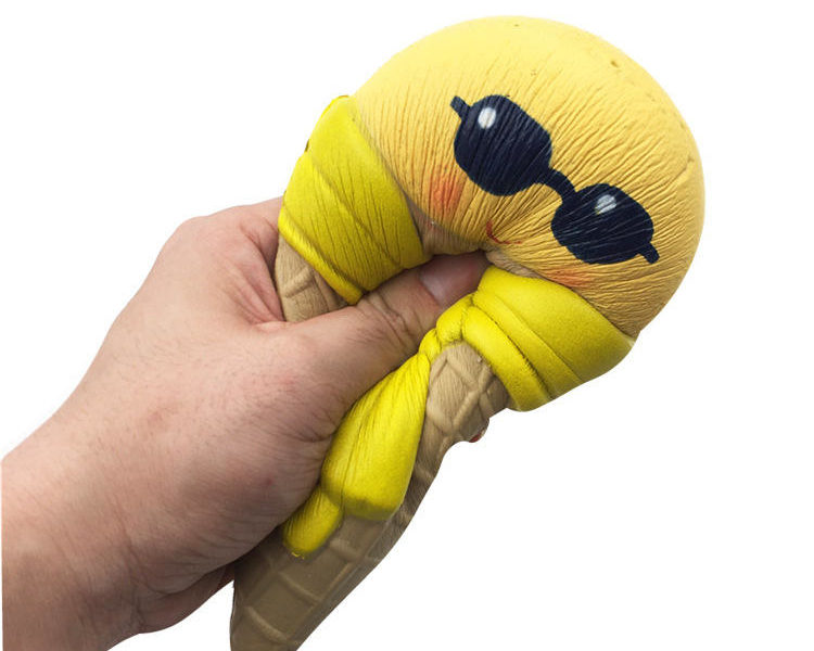 SquishyFun Ice Cream Avec Écharpe De Lunettes De Soleil Squishy 18cm Lente Rising Avec Cadeau Emballage Collection