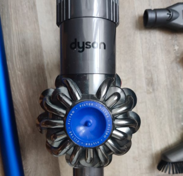 Aspirateur Balai Dyson V4