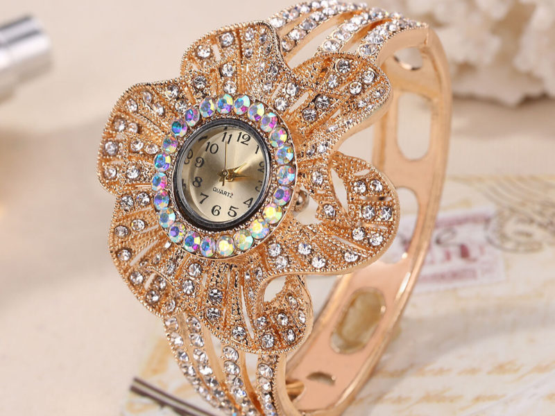 Mode cristal fleur forme cadran creux …