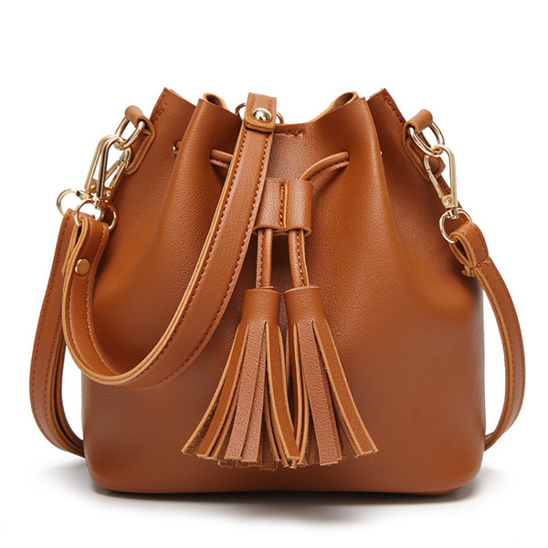 Sacs à épaulettes en cuir féminin PU Sacs à bandoulière rétro Tassel Sacs Crossbody