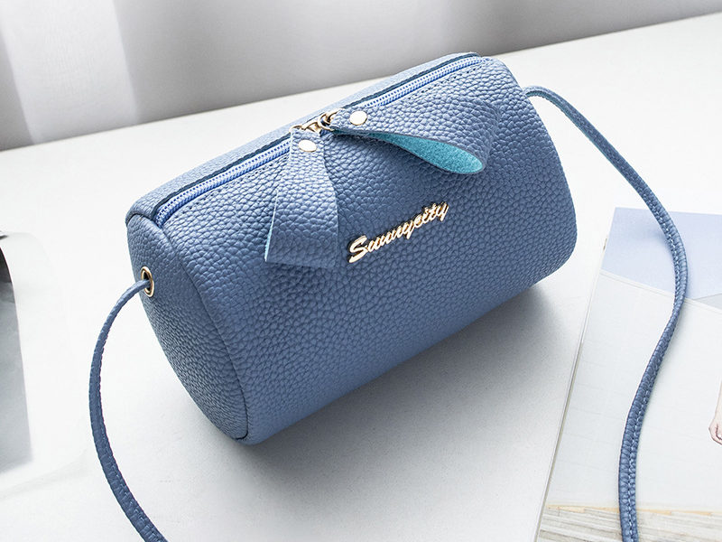 Sac à bandoulière à la mode …