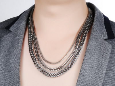 Collier à une seule chaîne en …