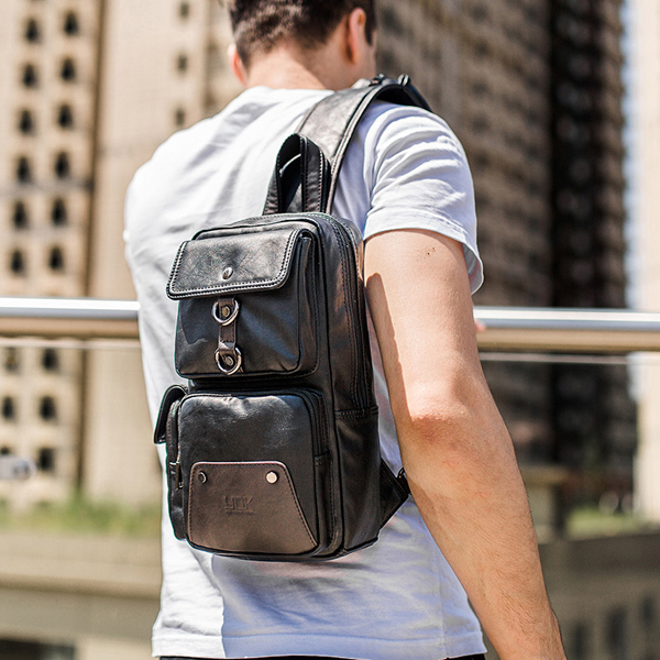 Sac à Poitrine en Cuir Homme …